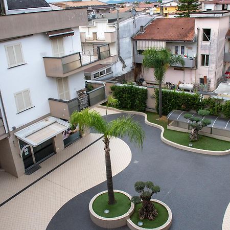 Casa Vacanza Lareggia Con Garage San Prisco المظهر الخارجي الصورة