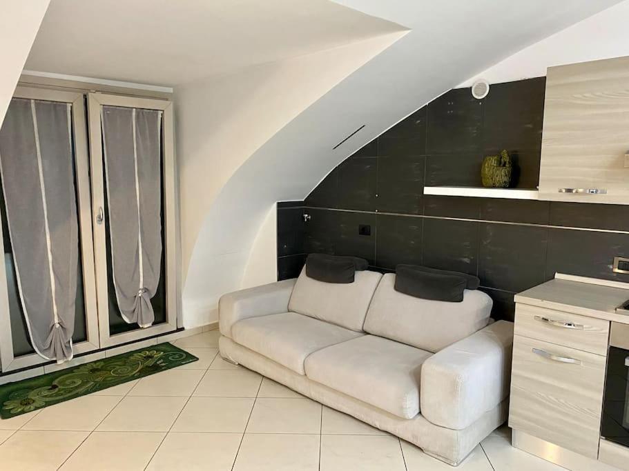Casa Vacanza Lareggia Con Garage San Prisco المظهر الخارجي الصورة